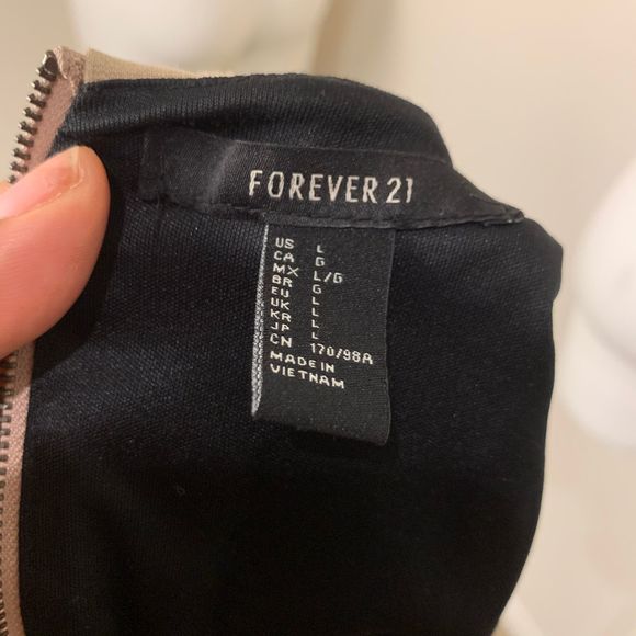 Forever 21 Black Zipper Back Crop Top - Picture 6 of 6